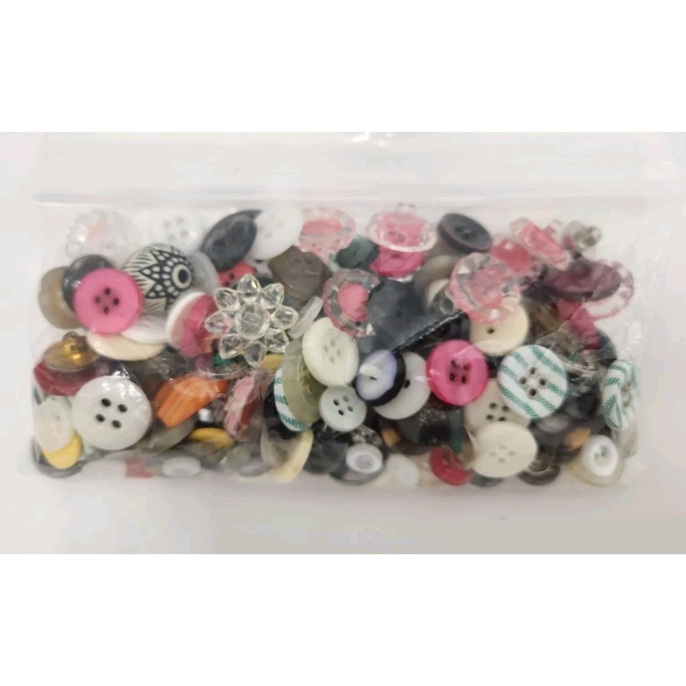 Little Bag Of Vintage Buttons 128 Grams